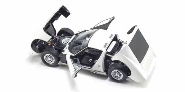 Kyosho 1:18 Lamborghini Miura P400 1968 White-Silver