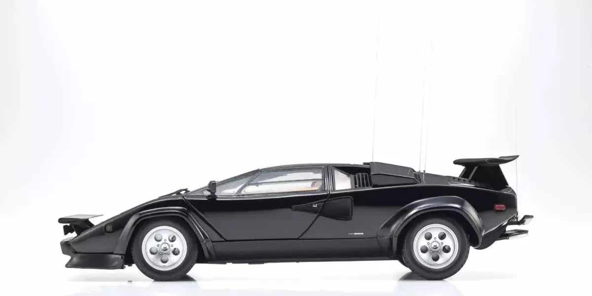 Kyosho 1:18 Lamborghini Countach LP400S the Cannonball Run / Black – view 3