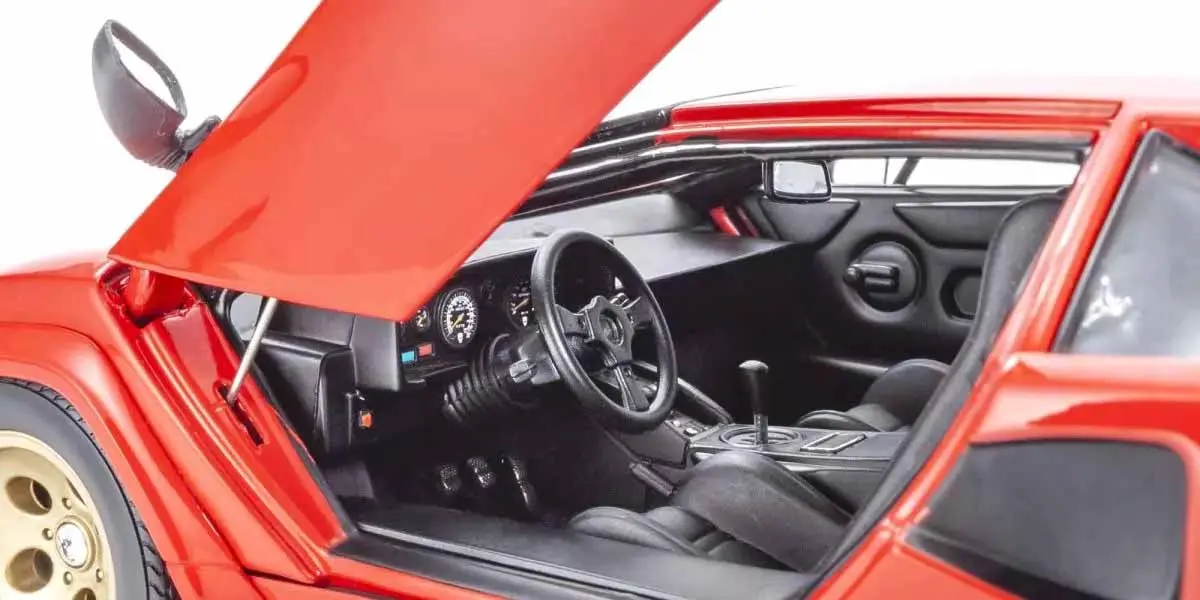 Kyosho 1:18 Lamborghini Countach LP5000 Quattrovalvole Red – view 4
