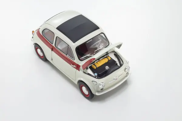 Kyosho 1:18 Fiat Nuova 500 Sport Light Gray/Red Line