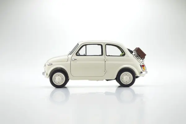 Kyosho 1:18 Fiat Nuova 500 Ivory Accessories Version