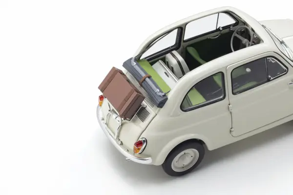 Kyosho 1:18 Fiat Nuova 500 Ivory Accessories Version