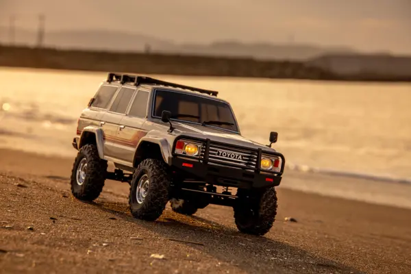 Kyosho Kc10 Toyota Land Cruiser 60 Crawler 4wd 1:10 Readyset