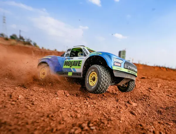 Method Geoform 1/16 Sc Tyres on 12mm Hex Yellow Wheels (Pr)