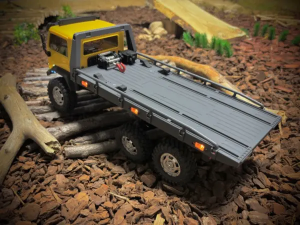 1:18 CR-18P "Tow Truck ARKTOS 6x6" yellow RTR
