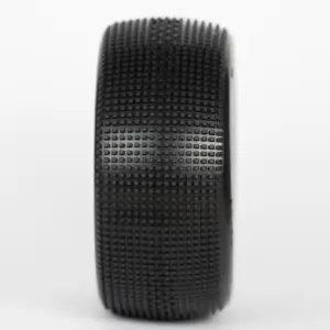 1:8 Truggy STORM CLAY Rubber Bulk (4)