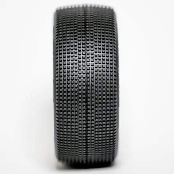 1:8 Buggy VULCANO CLAY Rubber Bulk (4)