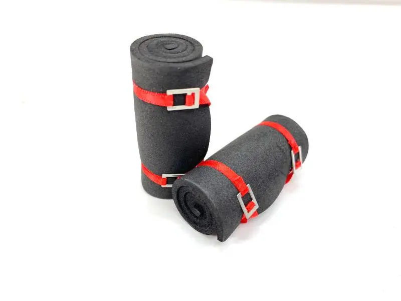 1:10 Sleeping Mat - Black (2)