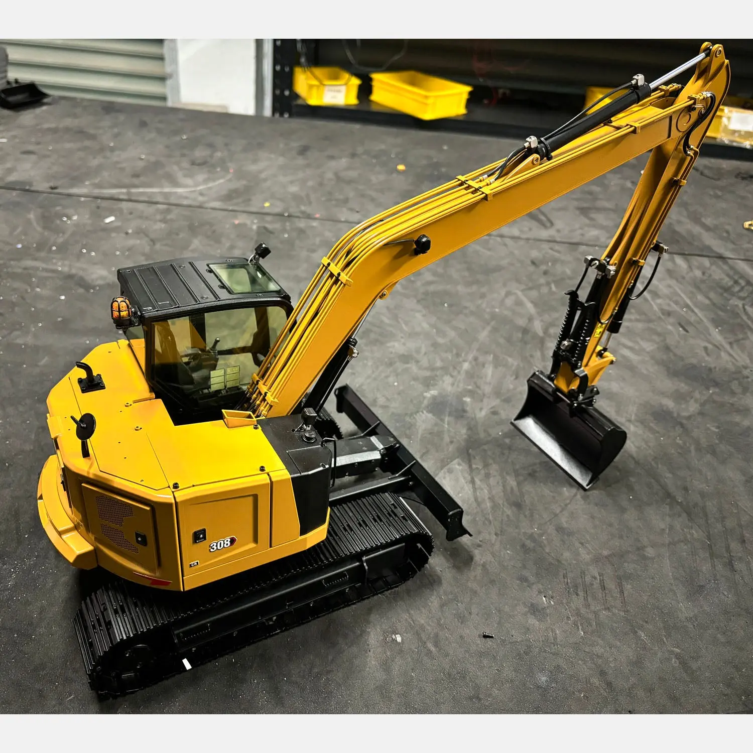 1/14 C308 RC Hydraulic Excavator 4 Valve Remote Control Construction Vehicle Extended Arm Brushless Motor No Sounds Charger