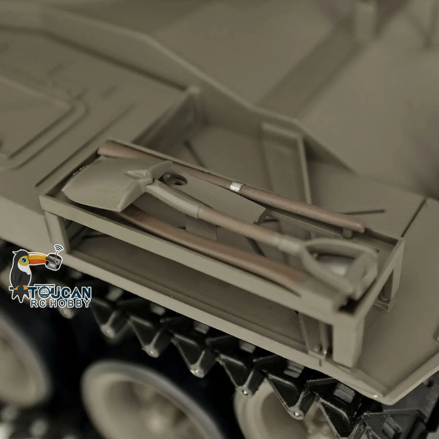 2.4Ghz Henglong 1/16 Scale 7.0 Plastic Walker Bulldog RTR RC Tank Remote Control Panzer Military Model 3839 Infrared Combating