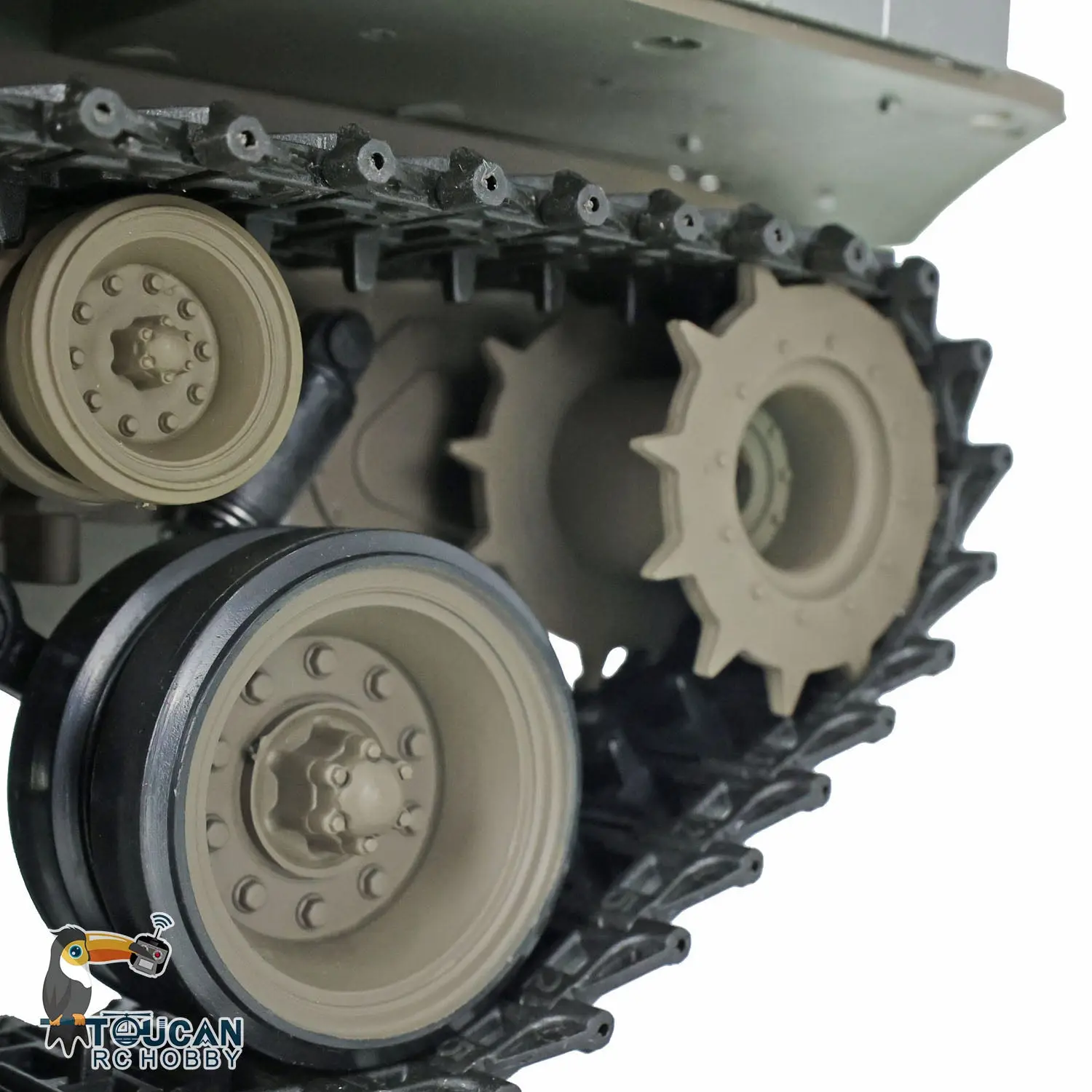 2.4Ghz Henglong 1/16 Scale 7.0 Plastic Walker Bulldog RTR RC Tank Remote Control Panzer Military Model 3839 Infrared Combating