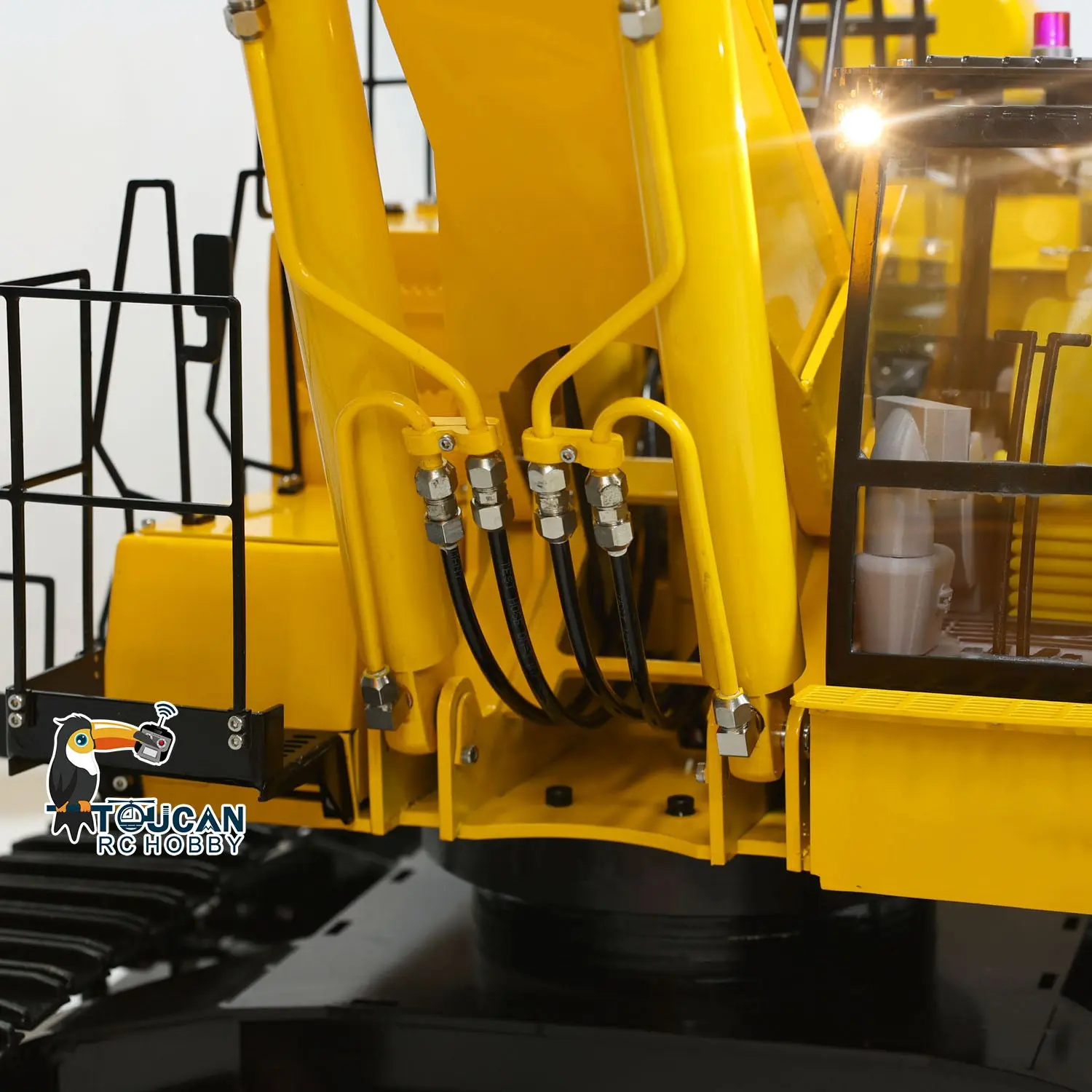 1/8 Scale PC1250 RC Hydraulic Excavator Metal Heavy Duty Construction Vehicle Assembled and Painted Light System