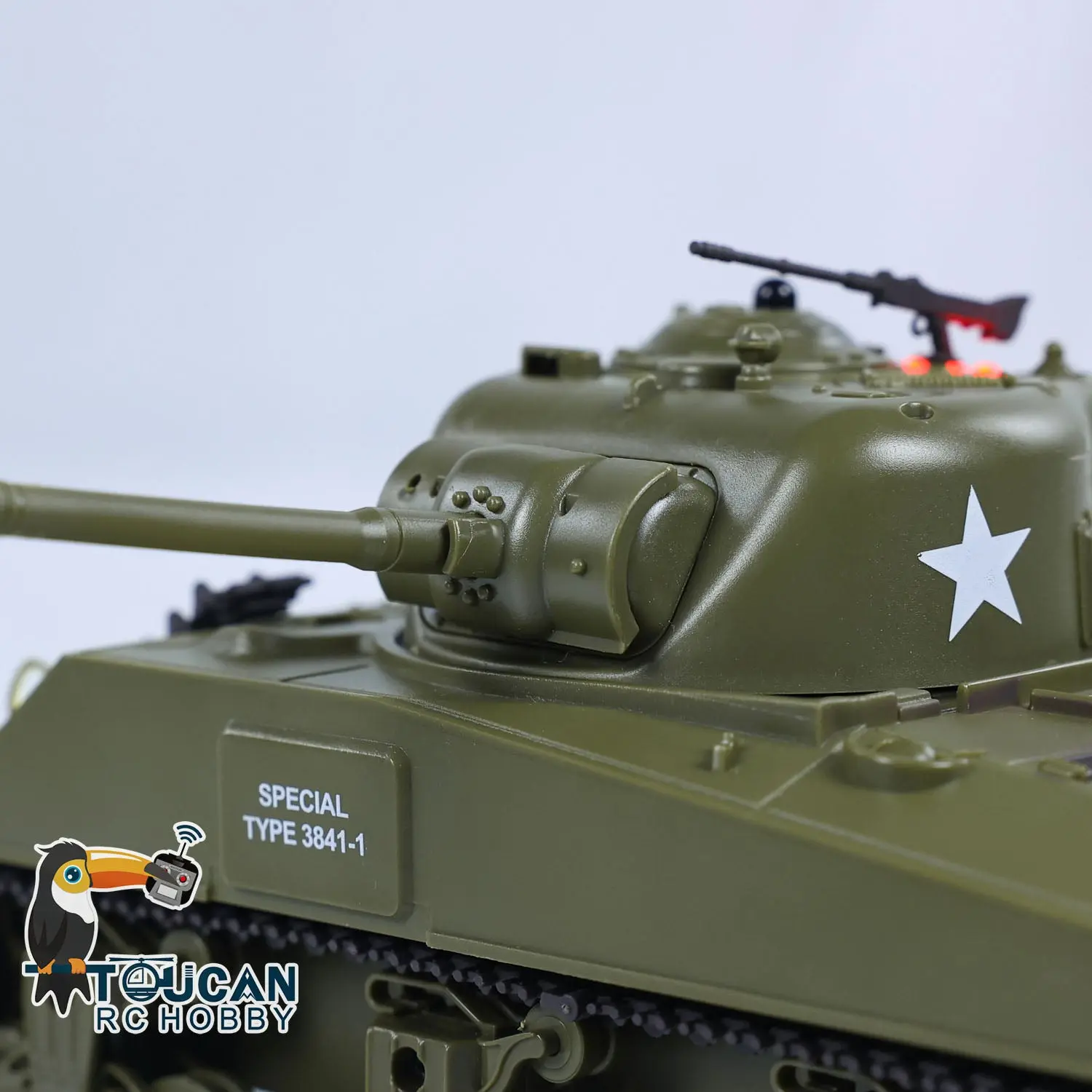 1/30 Heng Long Plastic RC Battle Tank Remote Control Panzer Sherman M4A3 3841-01 2.4G Infrared Combating System