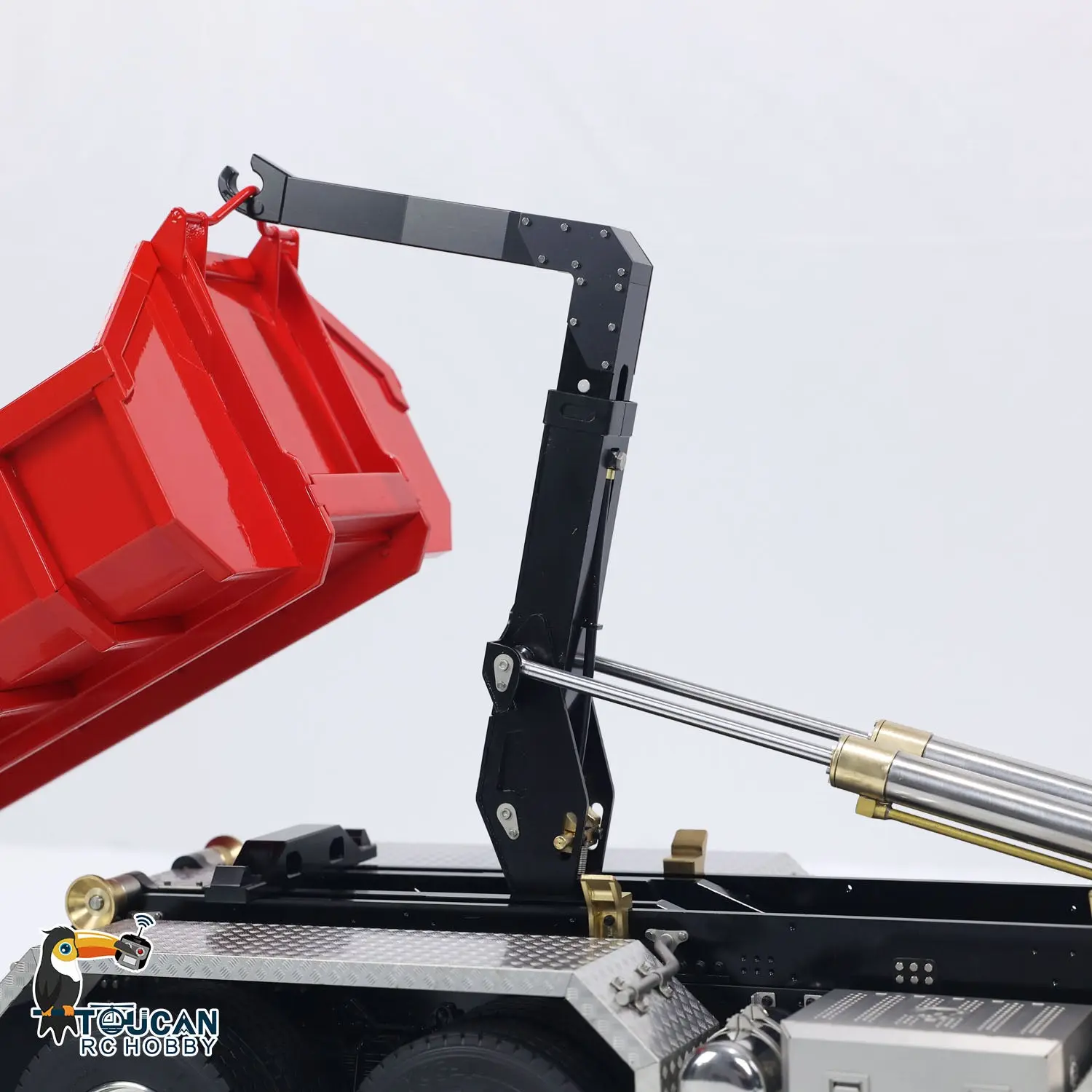1/14 8x8 RC Hydraulic Full Dump Truck Roll On Off Dumper Trucks 3-speed Transmission Differential Lock Axles Motor Servo ESC