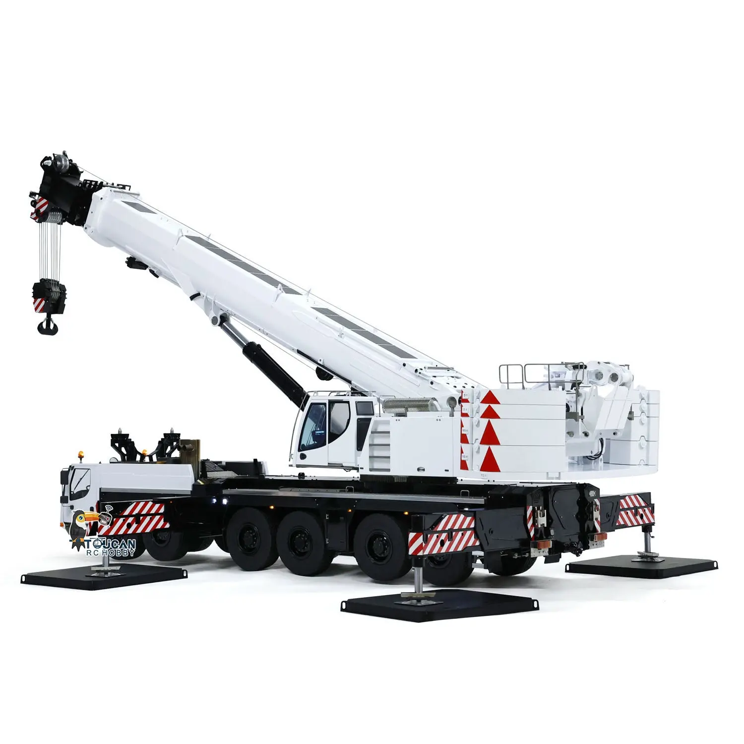 Eyewhale 1/14 RC Hydraulic Mobile Crane Truck Construction Vehicle Heavy Machine FlySky PL18EV Remote Controller Assembled Model