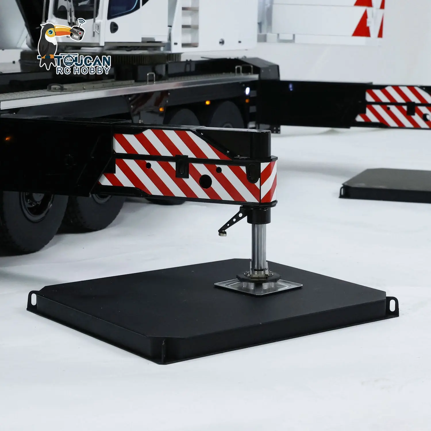 Eyewhale 1/14 RC Hydraulic Mobile Crane Truck Construction Vehicle Heavy Machine FlySky PL18EV Remote Controller Assembled Model