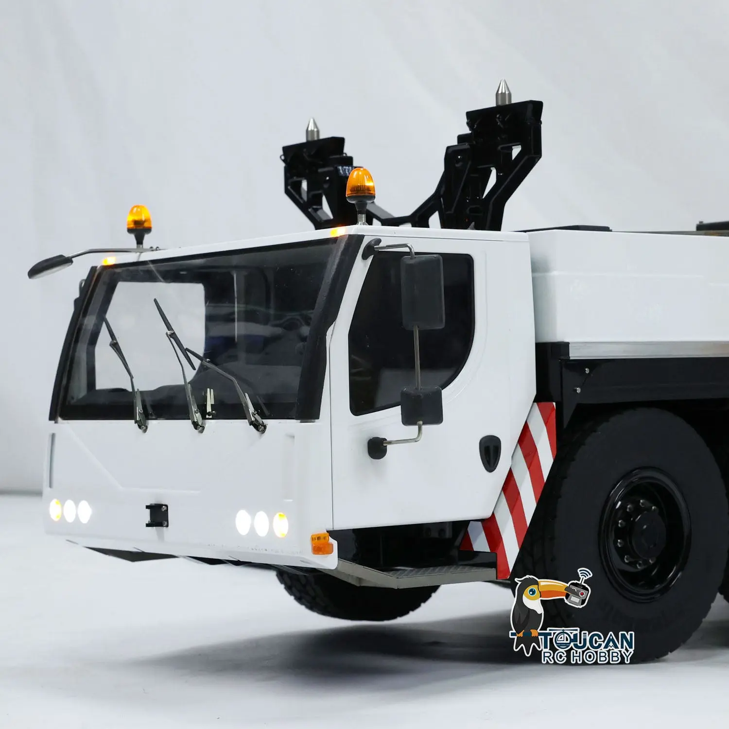 Eyewhale 1/14 RC Hydraulic Mobile Crane Truck Construction Vehicle Heavy Machine FlySky PL18EV Remote Controller Assembled Model