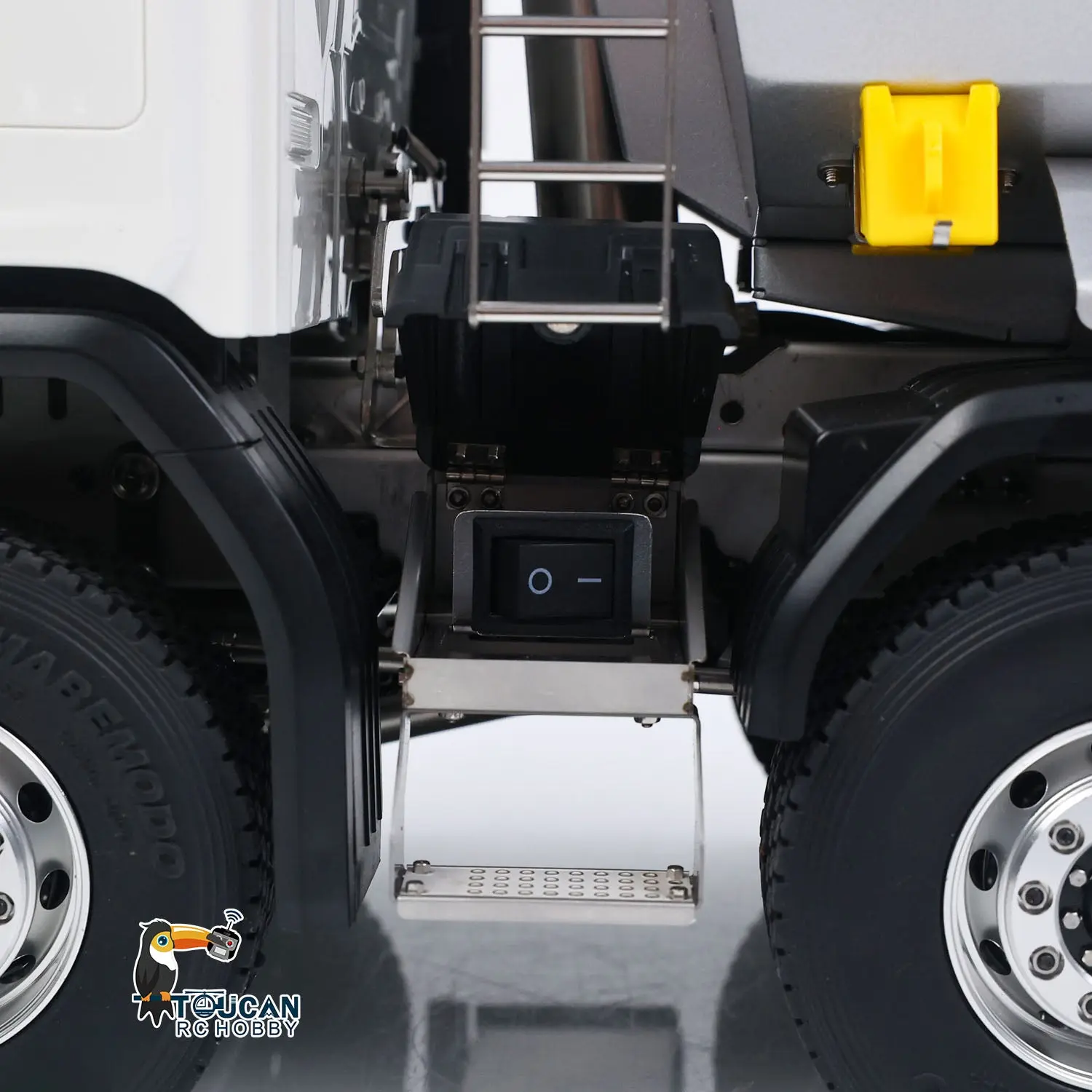 Double E 1/14 8X8 Remote Control Hydraulic Dump Truck 2Speed RC Model Tipper Metal Chassis Differential Lock FLYSKY ST8 Radio