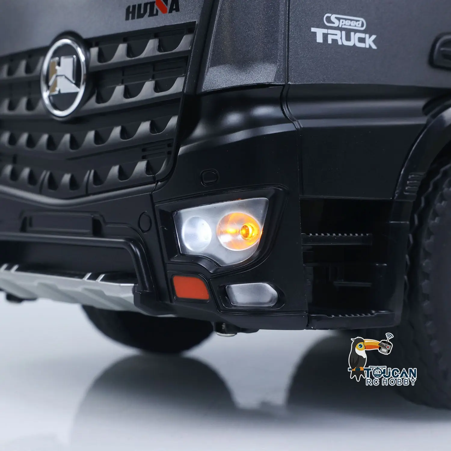 HUINA 1/14 Remote Control Dump Truck 12CH RC Tipper Finished Model Toy Gift RTR Light Sound Effects Radio USB Charging Cable