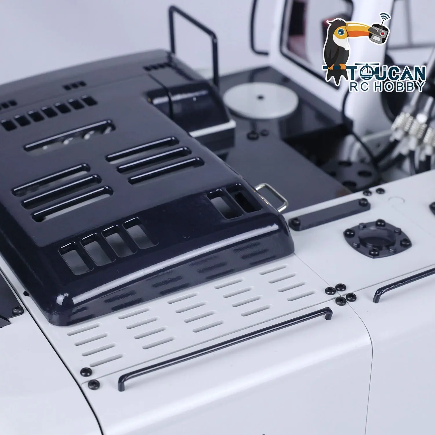 1/14 Radio Control 946-3 Metal Excavator 10 Channels Tracked Excavator Painted Body Rotary Metal Tiltable Bucket Ripper