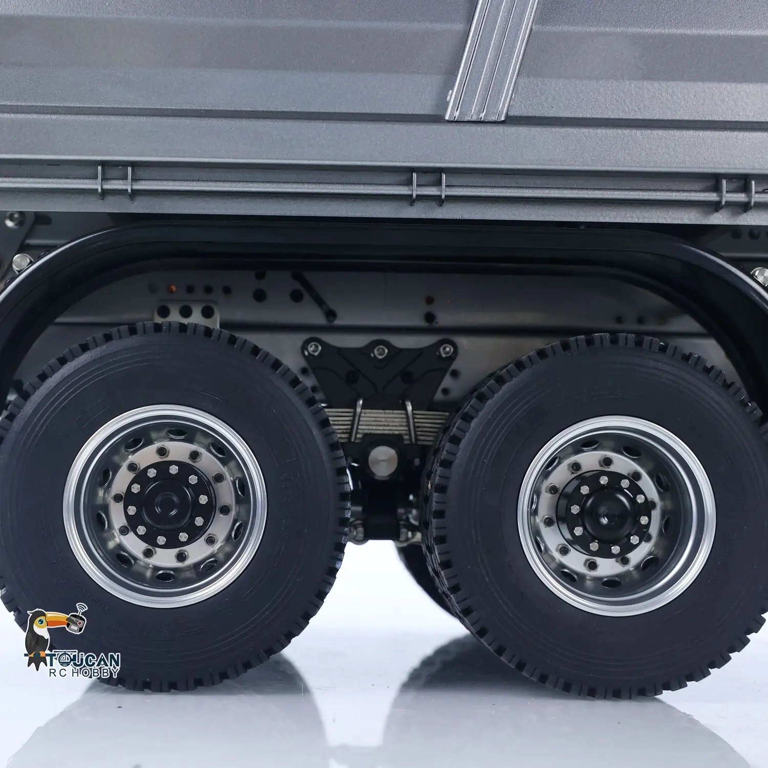 26.4 Inches Metal Chasiss 1/14 RC Hydraulic Dump Truck 2Speed Remote Control Tipper 3363 Axle Locks Flowing Water Light Optional Battery&Charger