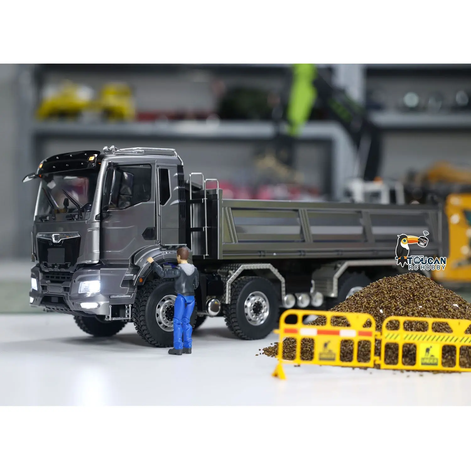 1:14 Scale Hydraulic 8x8 RC Tipper Truck Radio Control Dump Truck Metal Cabin Shell Differential Lock 2speed Sound Light Assembled Painted