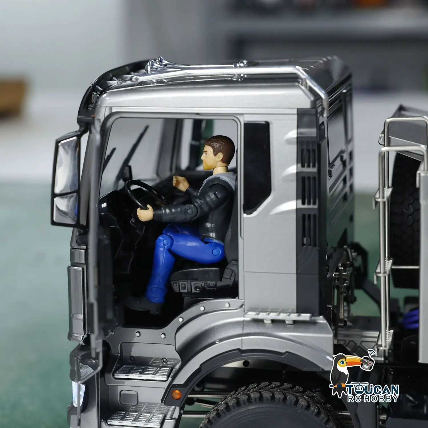 1:14 Scale Hydraulic 8x8 RC Tipper Truck Radio Control Dump Truck Metal Cabin Shell Differential Lock 2speed Sound Light Assembled Painted