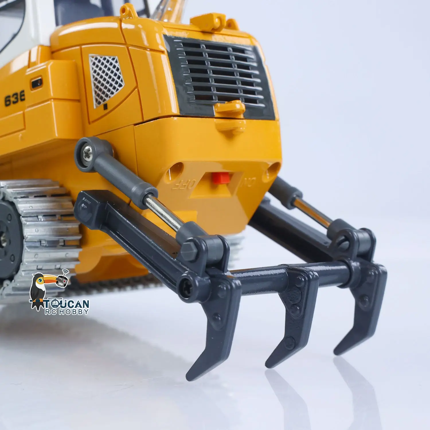 1:50 RC Electric Lifting Tracked Loader LR636 2.4G Construction Vehicle Metal Bucket Tracks Ripper RTR Model Light Sound Battery