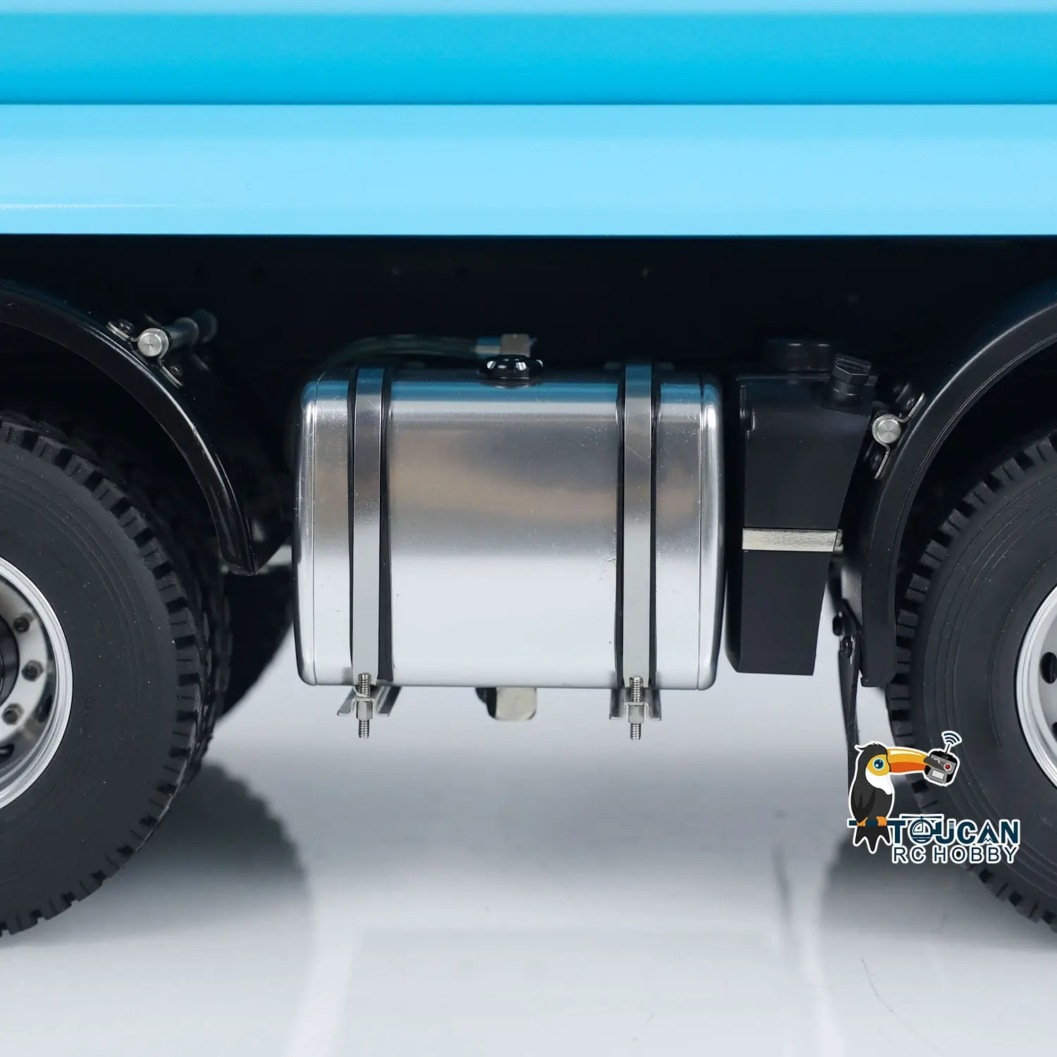Metal 1/14 8x8 Hydraulic RC Dump Truck Remote Control Tipper Cars Assembled and Painted Snow Blade 2-speed Transmission