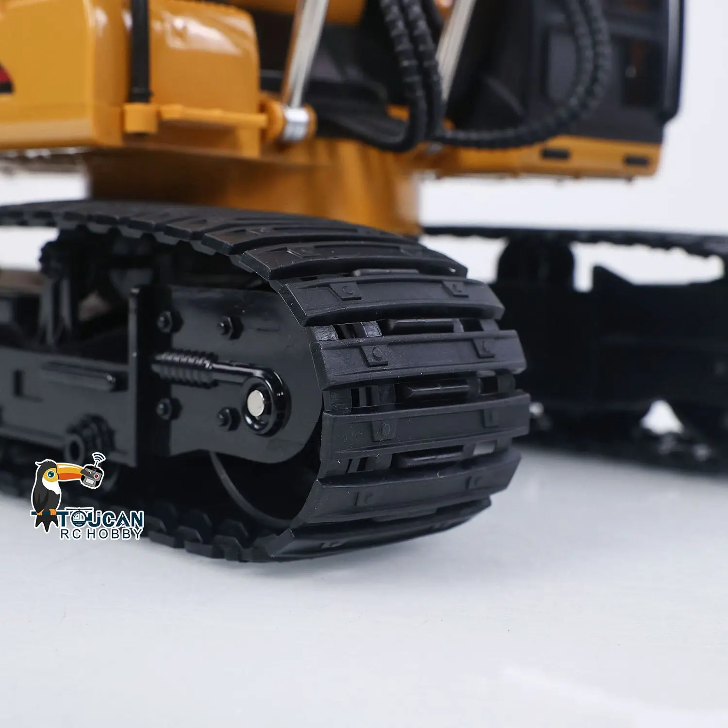 HUINA 1/14 RC Electric Excavator 1535 Remote Control Digger 15CH 2.4G Radio Finished Toy Model Battery Sound Light Effects