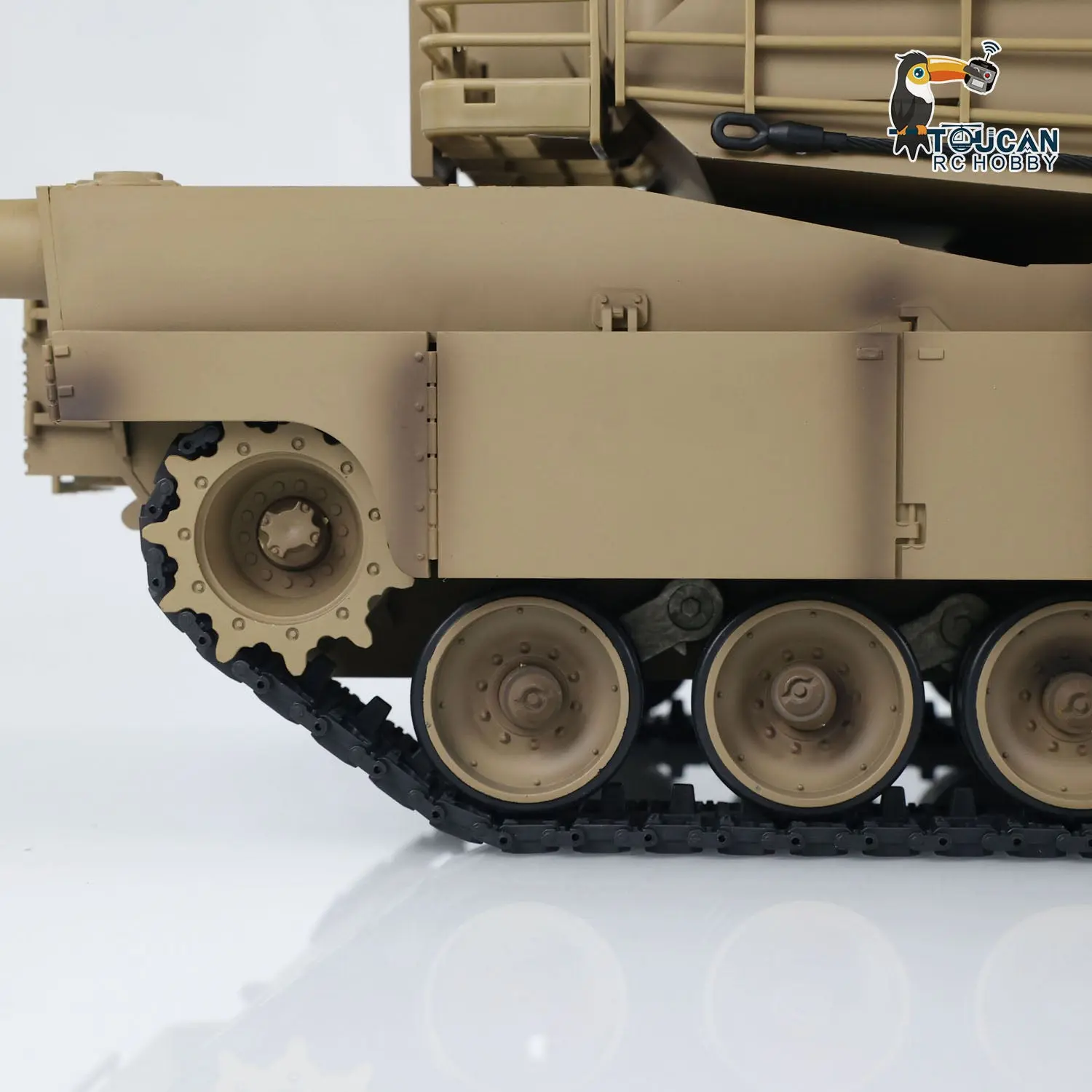 2.4Ghz Henglong 1/16 Scale 7.0 Plastic Ver M1A2 Abrams RTR RC Tank 3918 Model