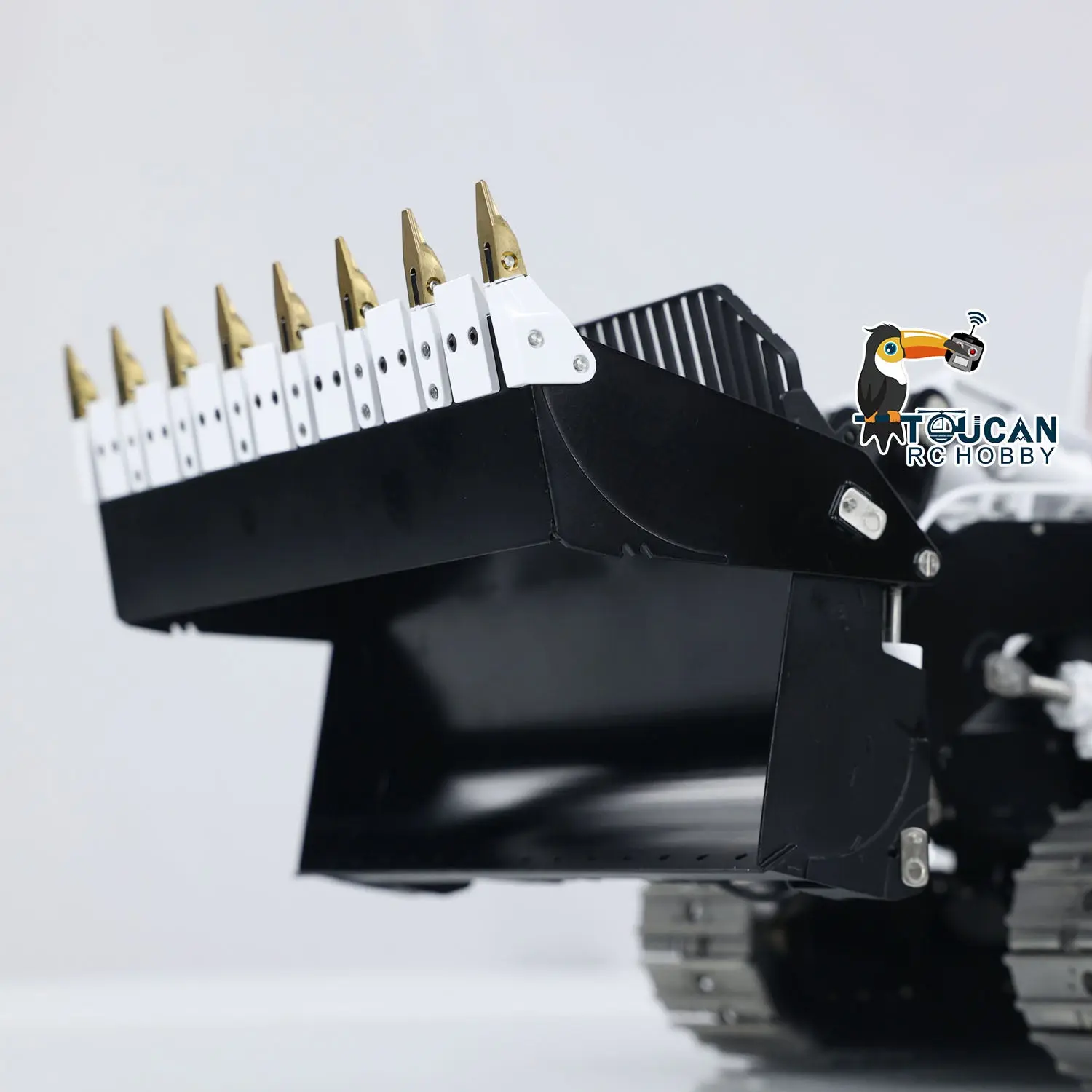 LESU 1:14 RC Hydraulic Tracked Loader AOUE 973K Car Openable Bucket Rear Plow Metal Tracks Sprockets Powerful Good Performance