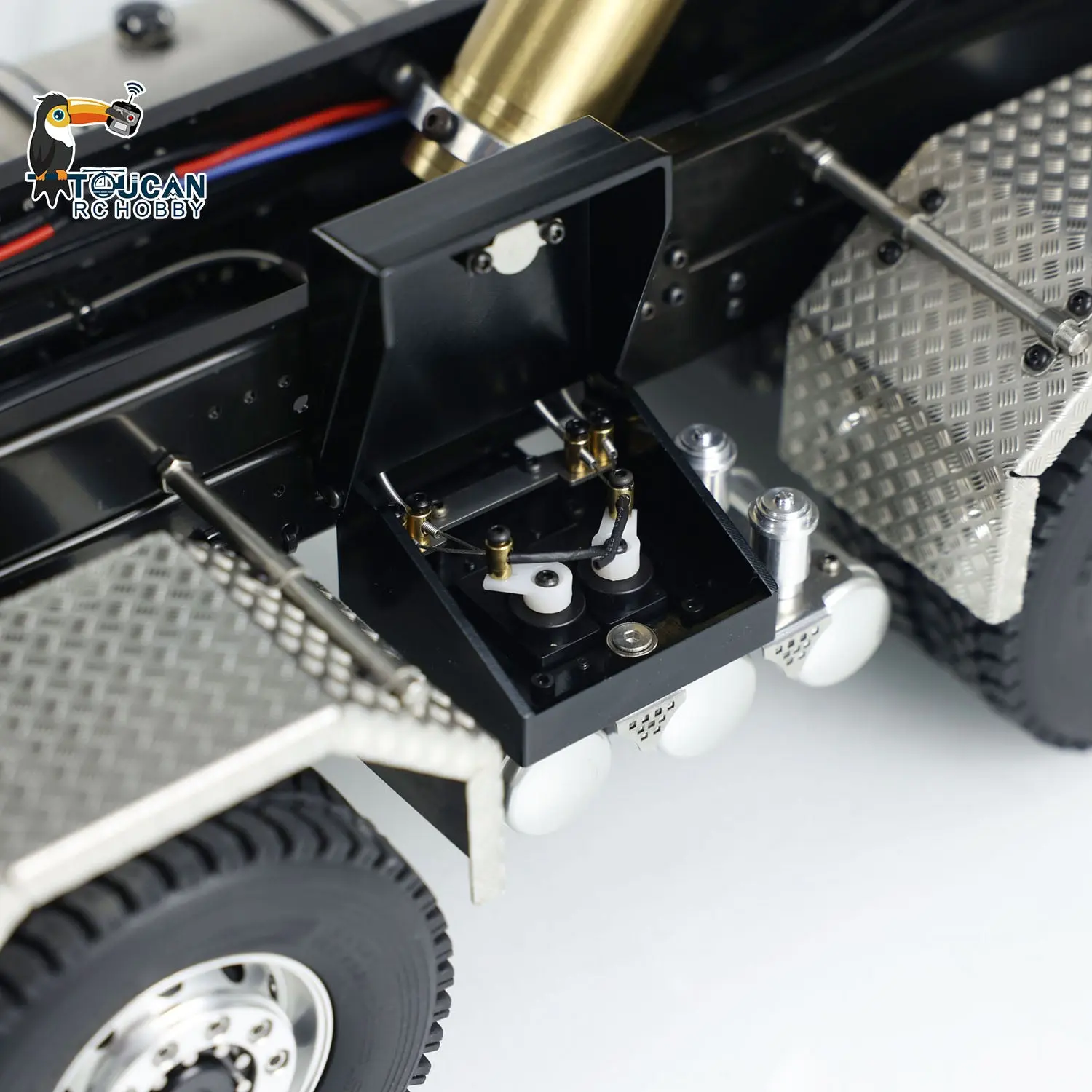 1:14 Scale Hydraulic 8x8 RC Tipper Truck Radio Control Dump Truck Metal Cabin Shell Differential Lock 2speed Sound Light Assembled Painted