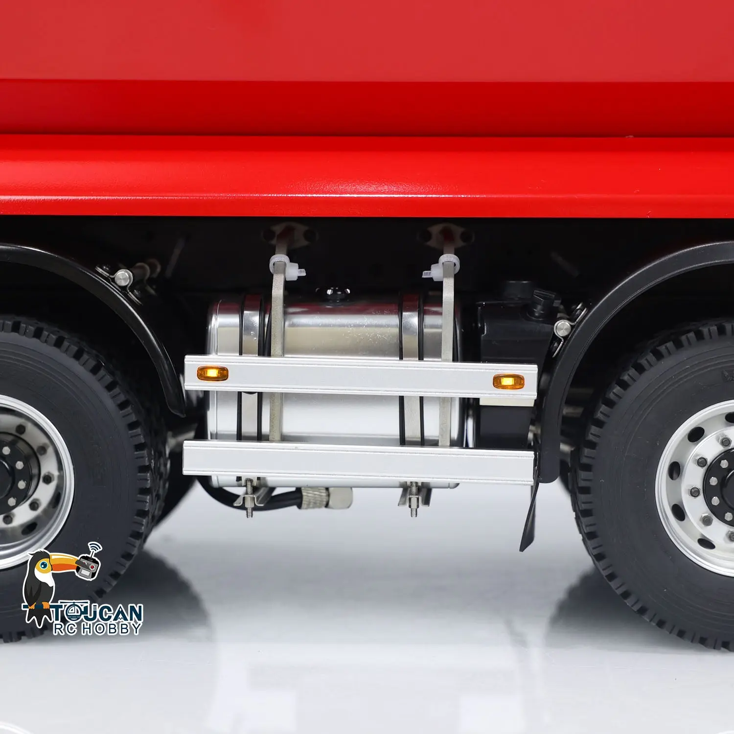 1/14 8x8 Metal Hydraulic RC Dump Truck Remote Control Tipper Car Sound Lights Assembled Painted Model ESC Motor Servo