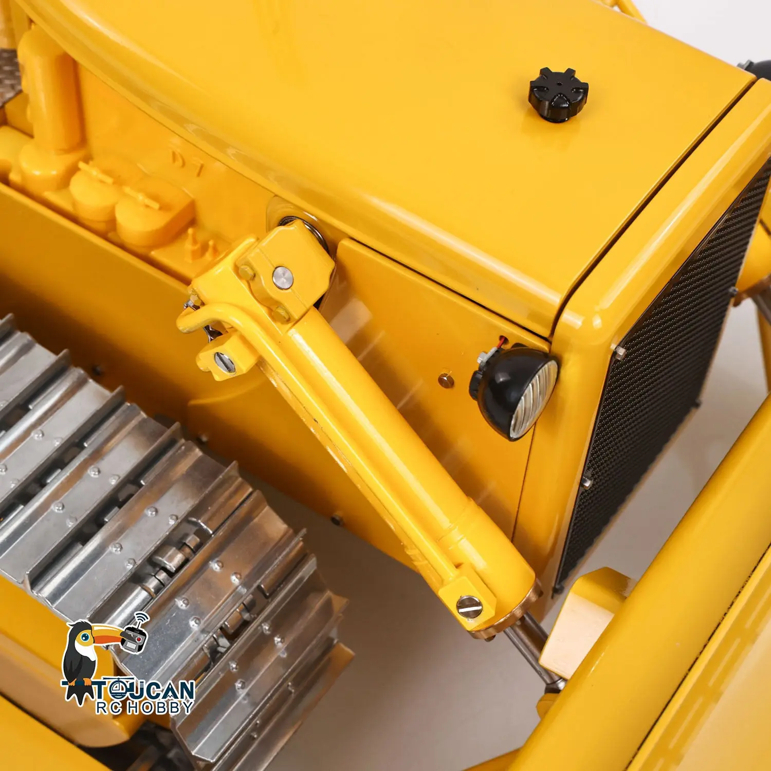 Metal 1/14 RC Bulldozer D7 Remote Control Dozer Model Hydraulic Construction Vehicles Truck Flysky Radio CNC Light Sound Battery