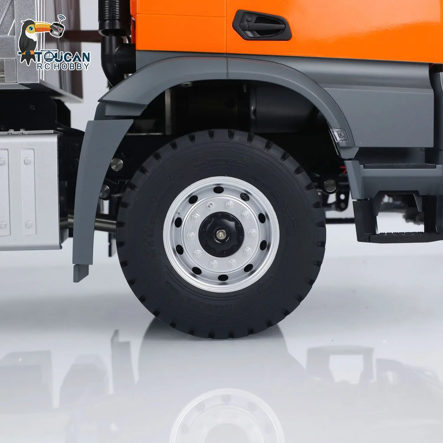 1/14 Kabolite 5701 RC Dump Truck 4x4 Remote Control Dumper Car Sound Light Simulation Engineering Vehicle Hobby Model