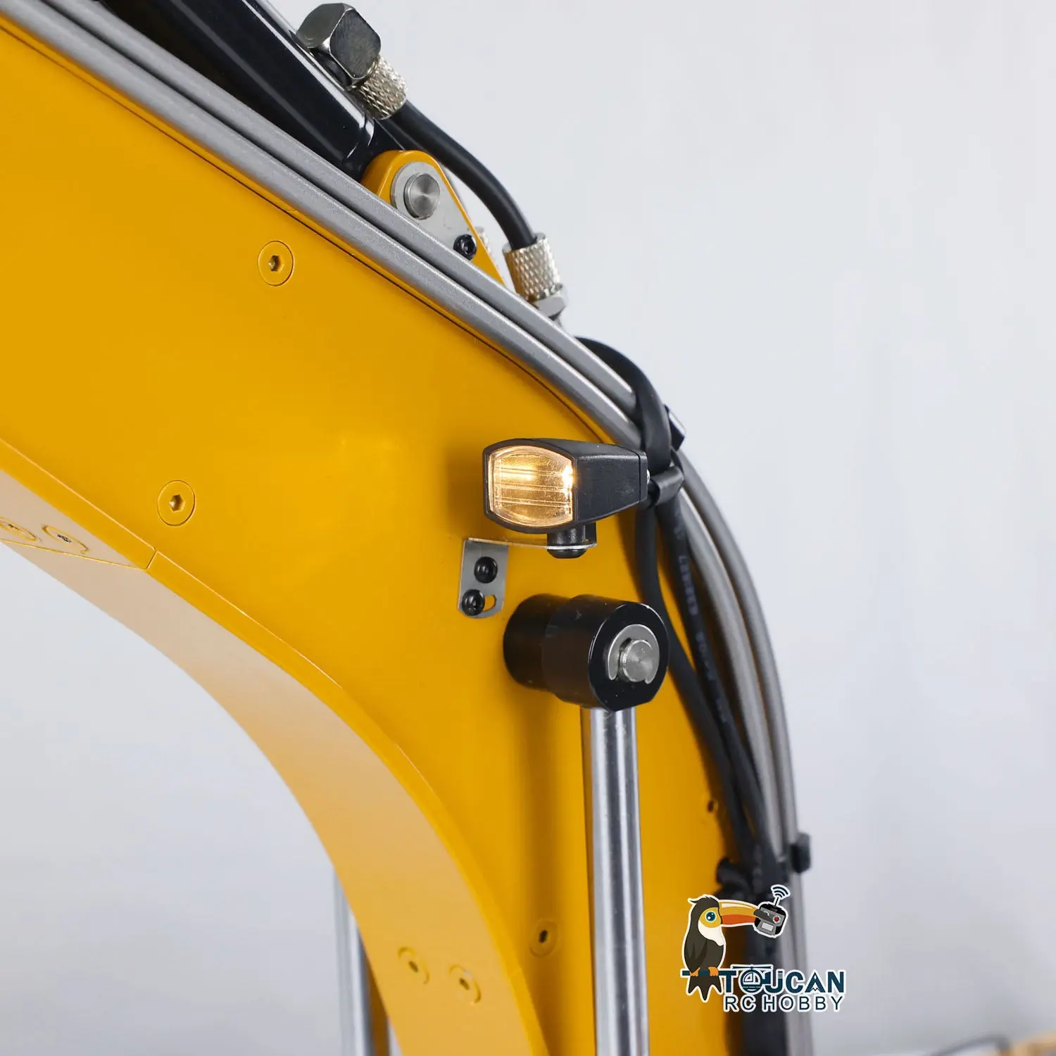 Remote Controlled Excavator 1/14 Scale 946 9CH Tracked Digger Two-Section Arm Metal Grab Bucket Ripper Light Motor ESC Cylinders