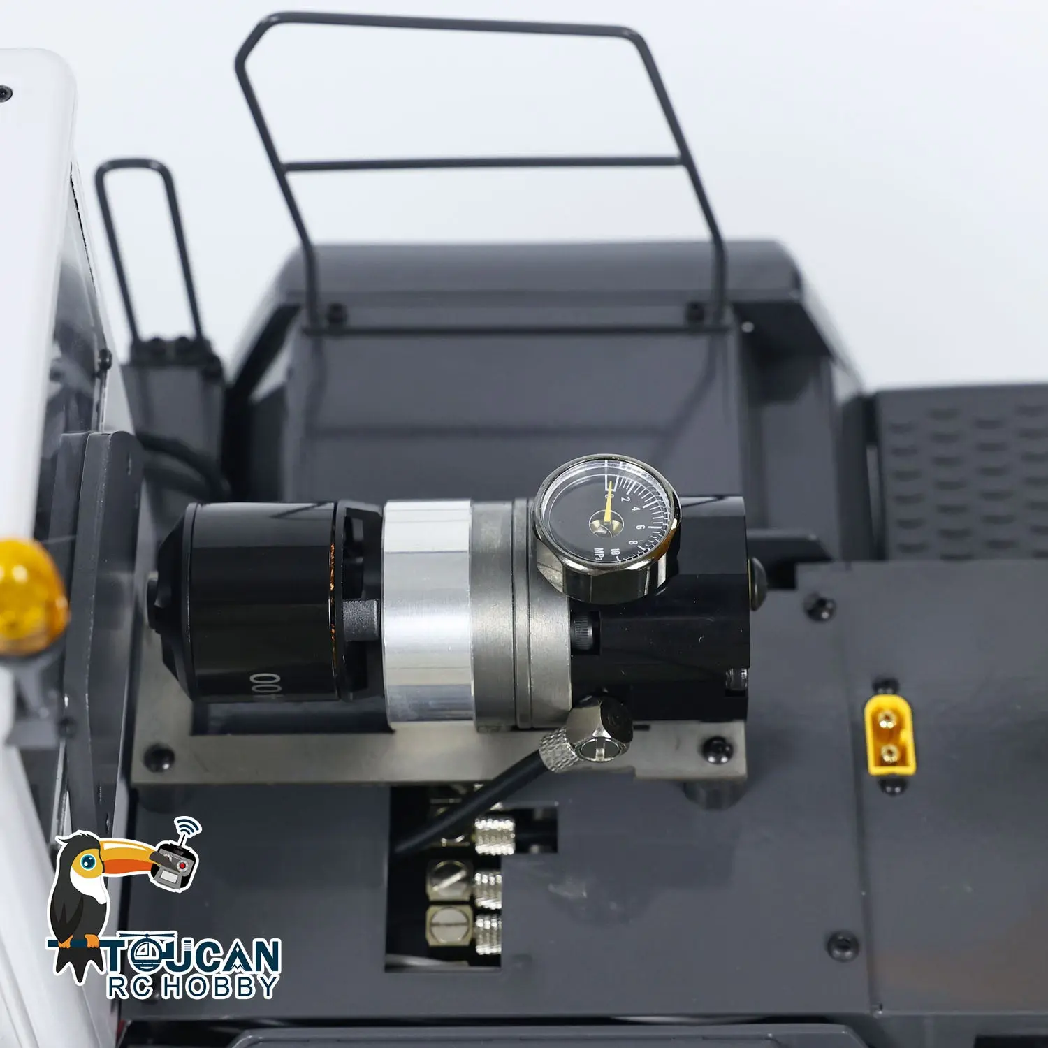XDRC 580 1/14 Metal RC Hydraulic Loader RTR Engineering Vehicles Smoke Lights
