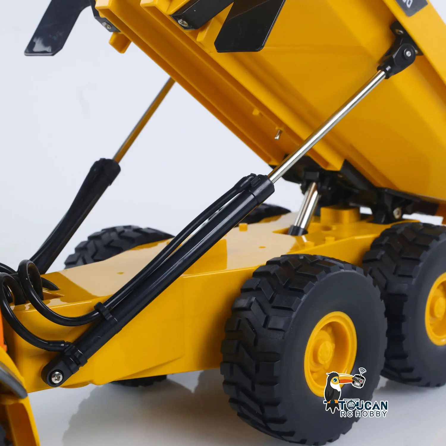 Plastic DoubleE E591 003 1/20 RC Articulated Dumper 6WD Electric Remote Control TruckMotor Battery USB Charging Cable RTR