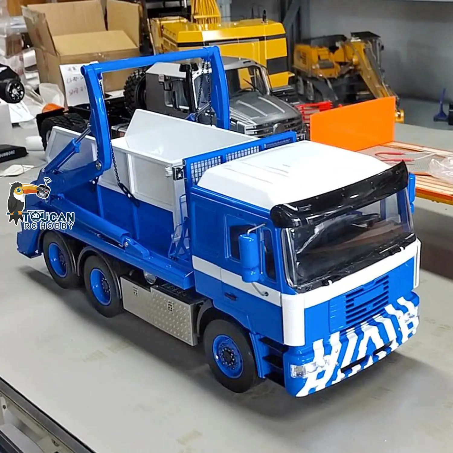 1/14 VL18U F2000 RC Hydraulic Equipment Remote Controlled Skip Loader Metal Swing Arm Loaded Dump Car Model Painted Assembled