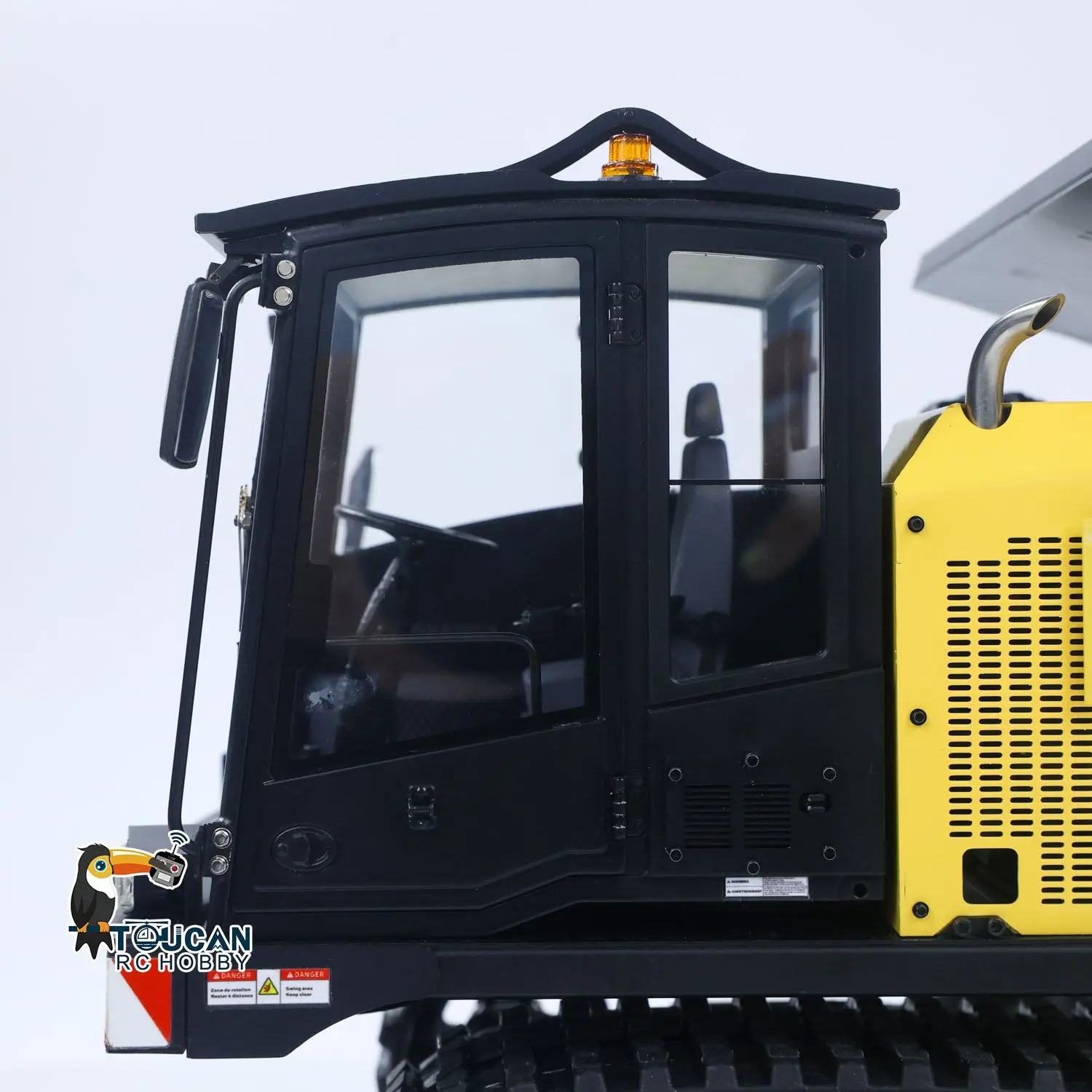 Super Frog 1/14 RC Hydraulic Crawler Dumper Truck T14R RTR Radio Controlled Metal Tracked Tipper Hydraulic Construction Vehicles Frsky X14 Light Electric Wiper