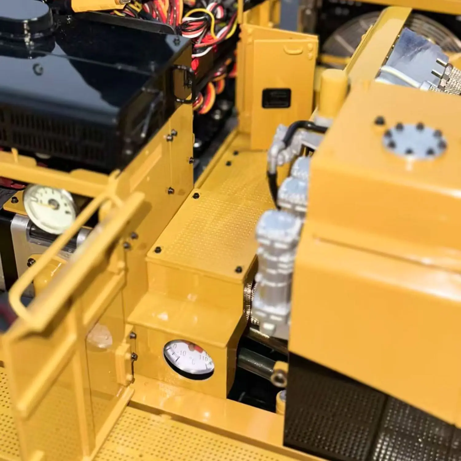 1/14 Metal Remote Control Hydraulic Tracked Excavator 385CF RC Digger Brushless Motor Light System Flysky PL18EV LITE Radio