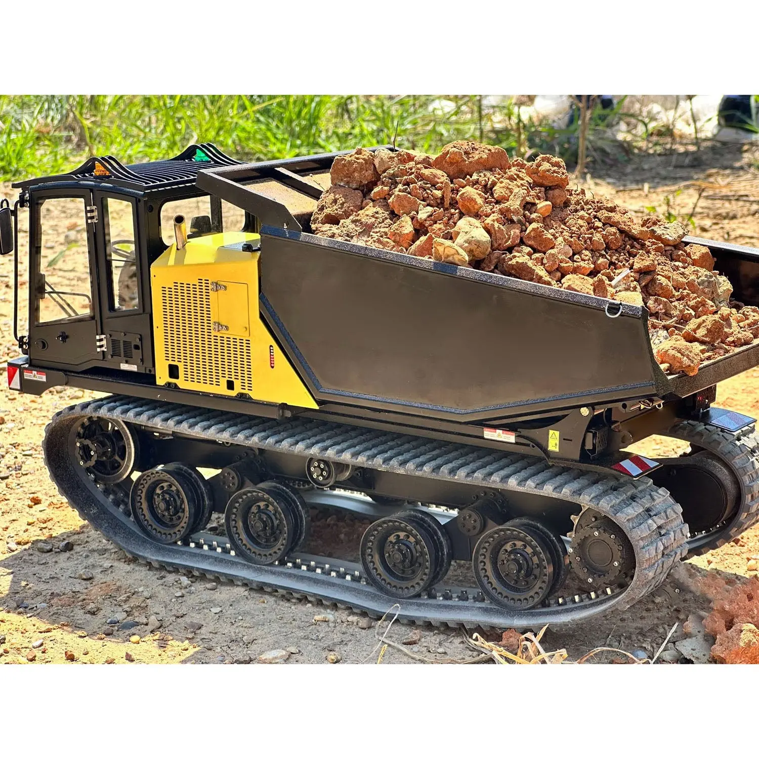 Super Frog T14R Panther RTR 1/14 RC Hydraulic Crawler Dump Truck Remote Control Metal Tracked Tipper Frsky X14 Radio Battery
