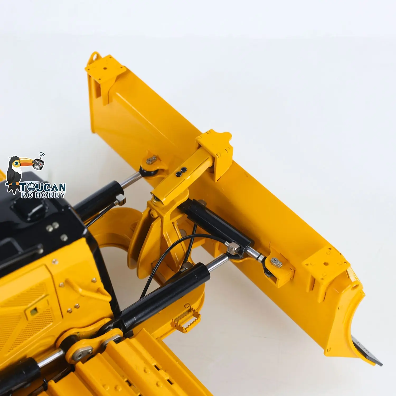 Metal 1/12 RC Bulldozer D3 Remote Control Hydraulic Engineering Vehicles 4CH Valve Construction Car Light Sound Flysky ST8 Radio 3S Battery