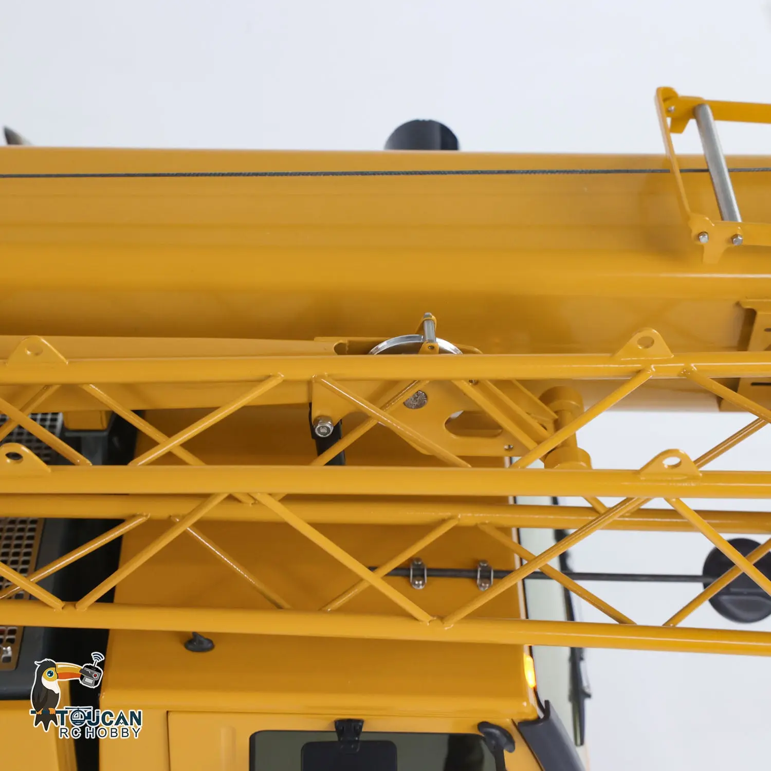 Eyewhale Metal 1/14 RC Mobile Crane Truck D1050 All Terrain Remote Control Hydraulic Construction Vehicles FlySky PL18EV Sound Light System