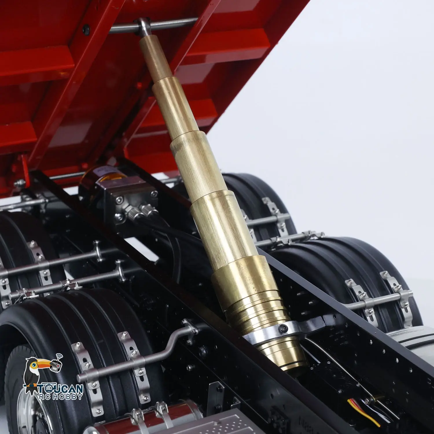 1/14 8x8 RC Hydraulic Dump Truck Metal Radio Control Tipper Car Model Sounds Lights 3-speed Differential Lock Axles ST8 for Adult