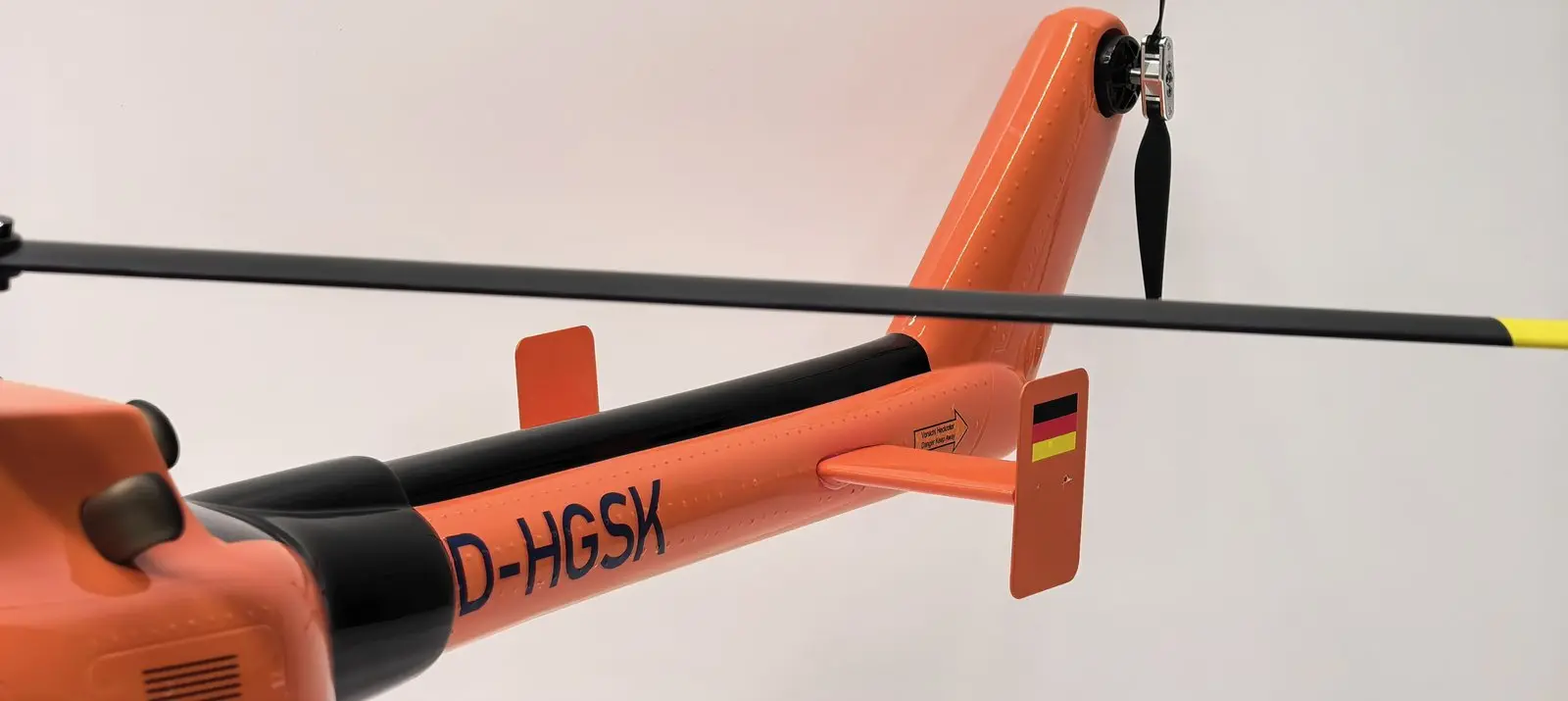 FLISHRC BO105 (MBB Bölkow Orange) RTF FL500 V2 500 Class/Size Scale RC Helicopter
