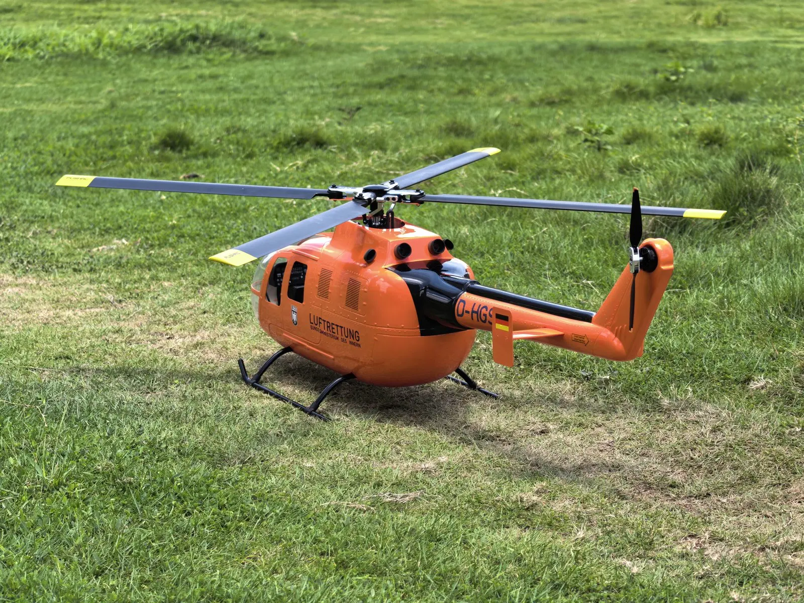 FLISHRC BO105 (MBB Bölkow Orange) RTF FL500 V2 500 Class/Size Scale RC Helicopter