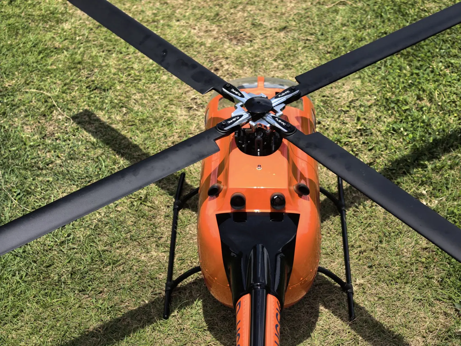 FLISHRC BO105 (MBB Bölkow Orange) RTF FL500 V2 500 Class/Size Scale RC Helicopter
