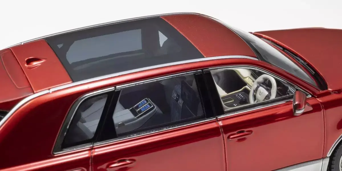 Kyosho 1:43 Toyota Century (Guren/Red X Silver)